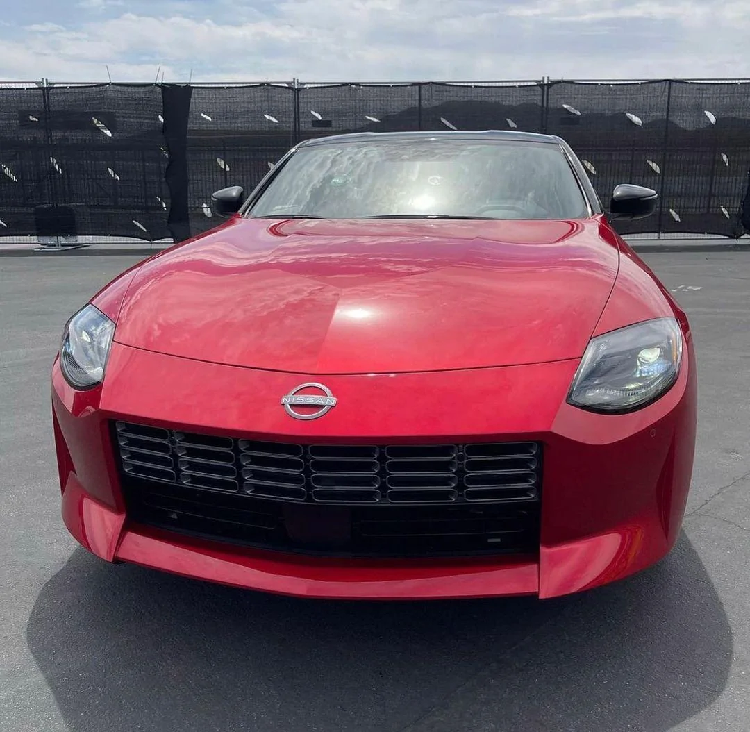 Nissan Z Passion Red Interior Red 5.webp