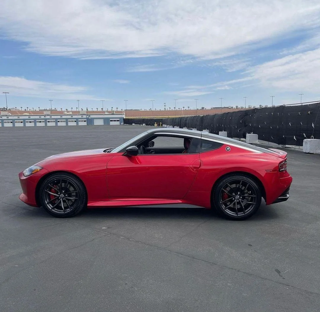 Nissan Z Passion Red Interior Red 6.webp