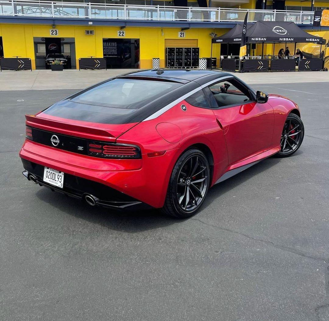Nissan Z Passion Red Interior Red 8.jpg