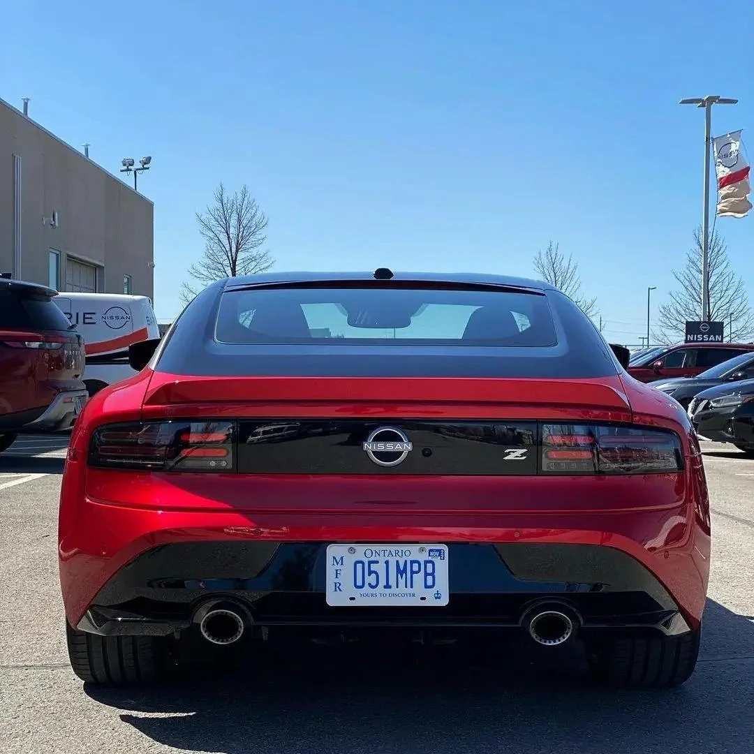 Passion Red Nissan Z exterior and interior 2.webp