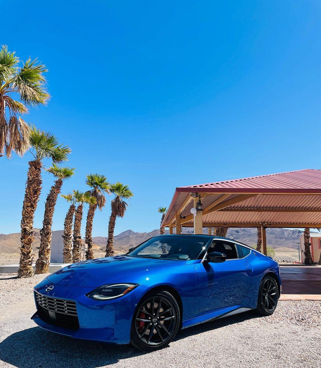 Seriran Blue Nissan Z.jpg