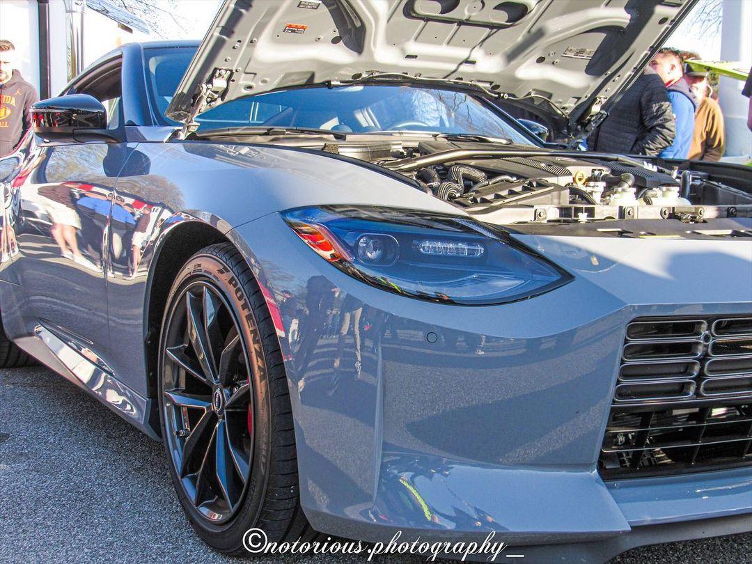 Boulder Gray Nissan Z closeups 3.jpg