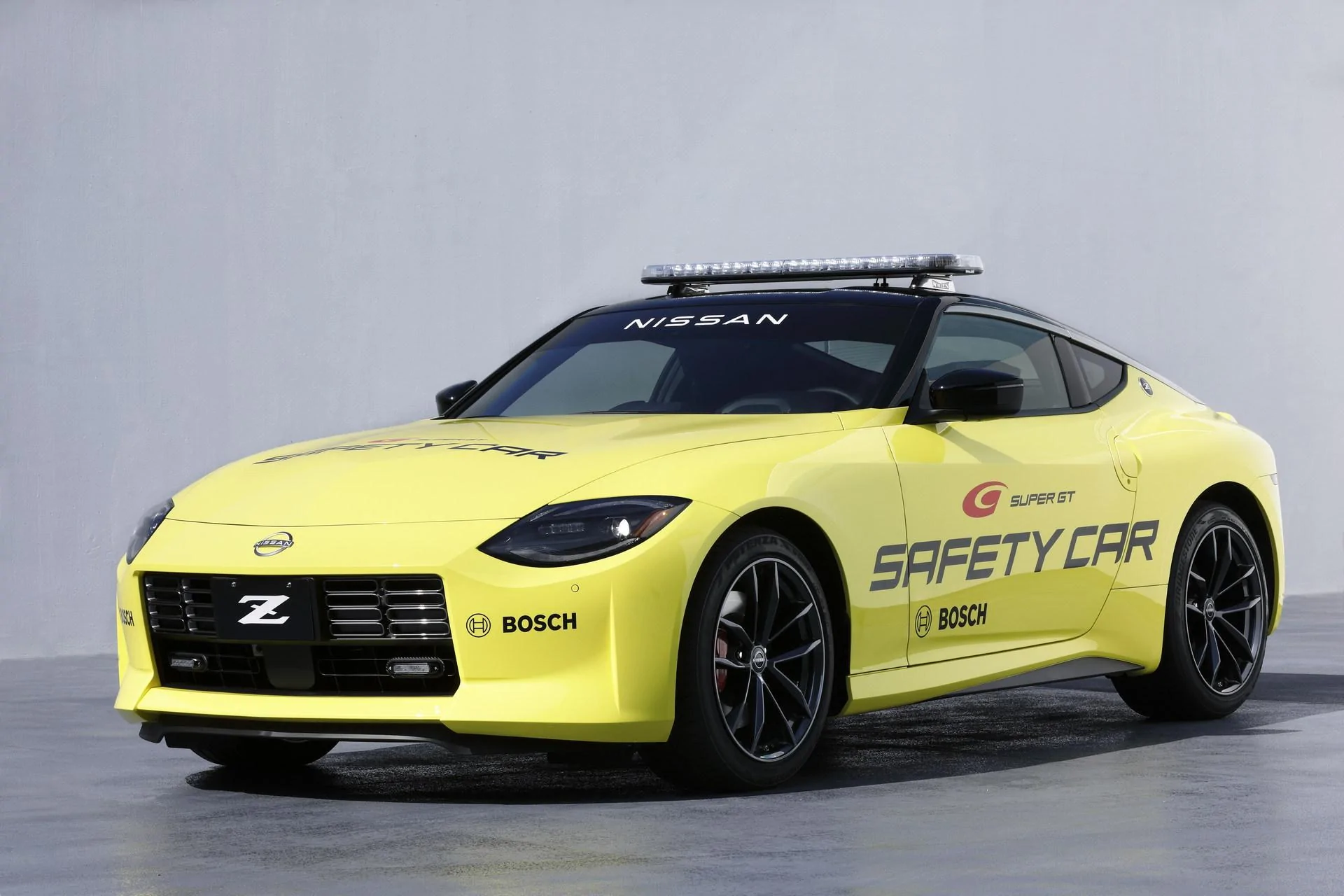 Nissan-Z-Safety-Car-Super-GT-Series-1.webp