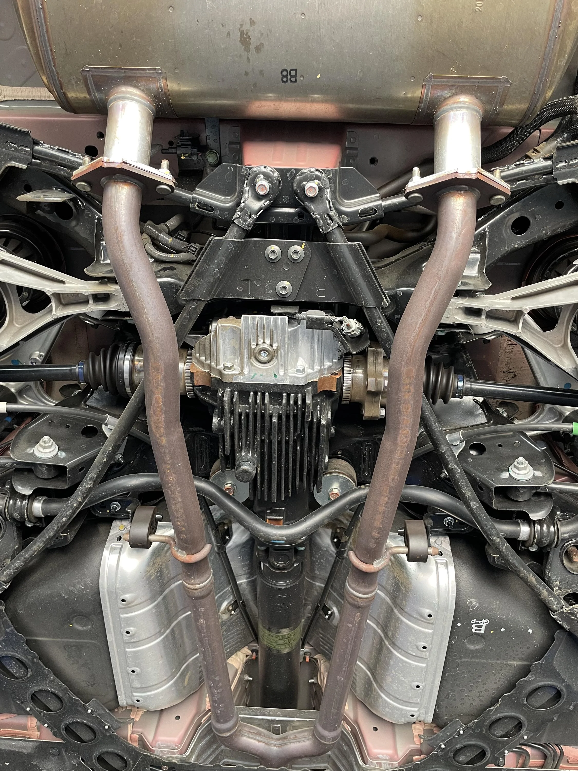 Best looks at the 2023 Z undercarriage | Page 4 | 2023+