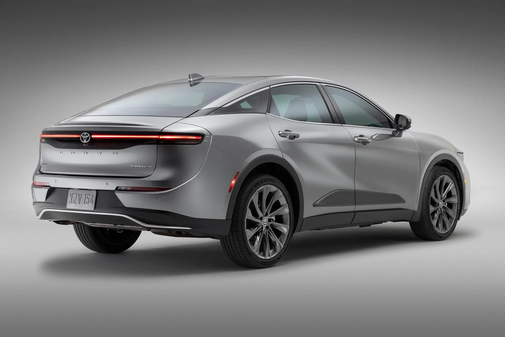 2023-Toyota-Crown-29.webp