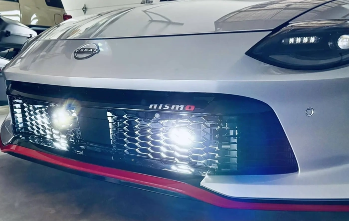 Auxiliary Driving / Fog Lights install - behind grille