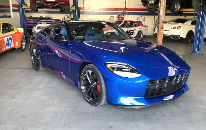 Video: 2023 Nissan Z at Z Car Garage (Full Revs + Stereo Test)