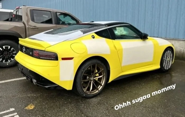 Ikazuchi Yellow Z spotted at docks in British Columbia